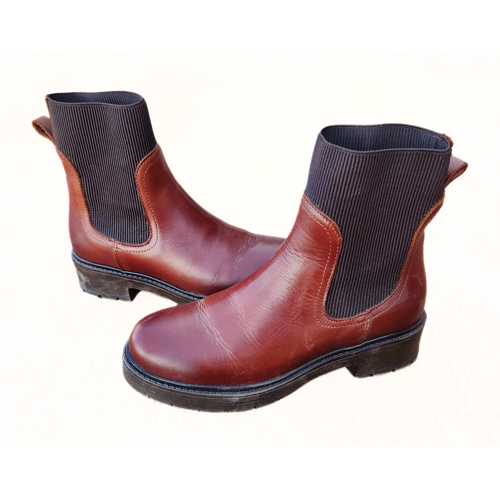 Bootlegger Brown Leather Elastic Chelsea Boots Womens Size 6.5